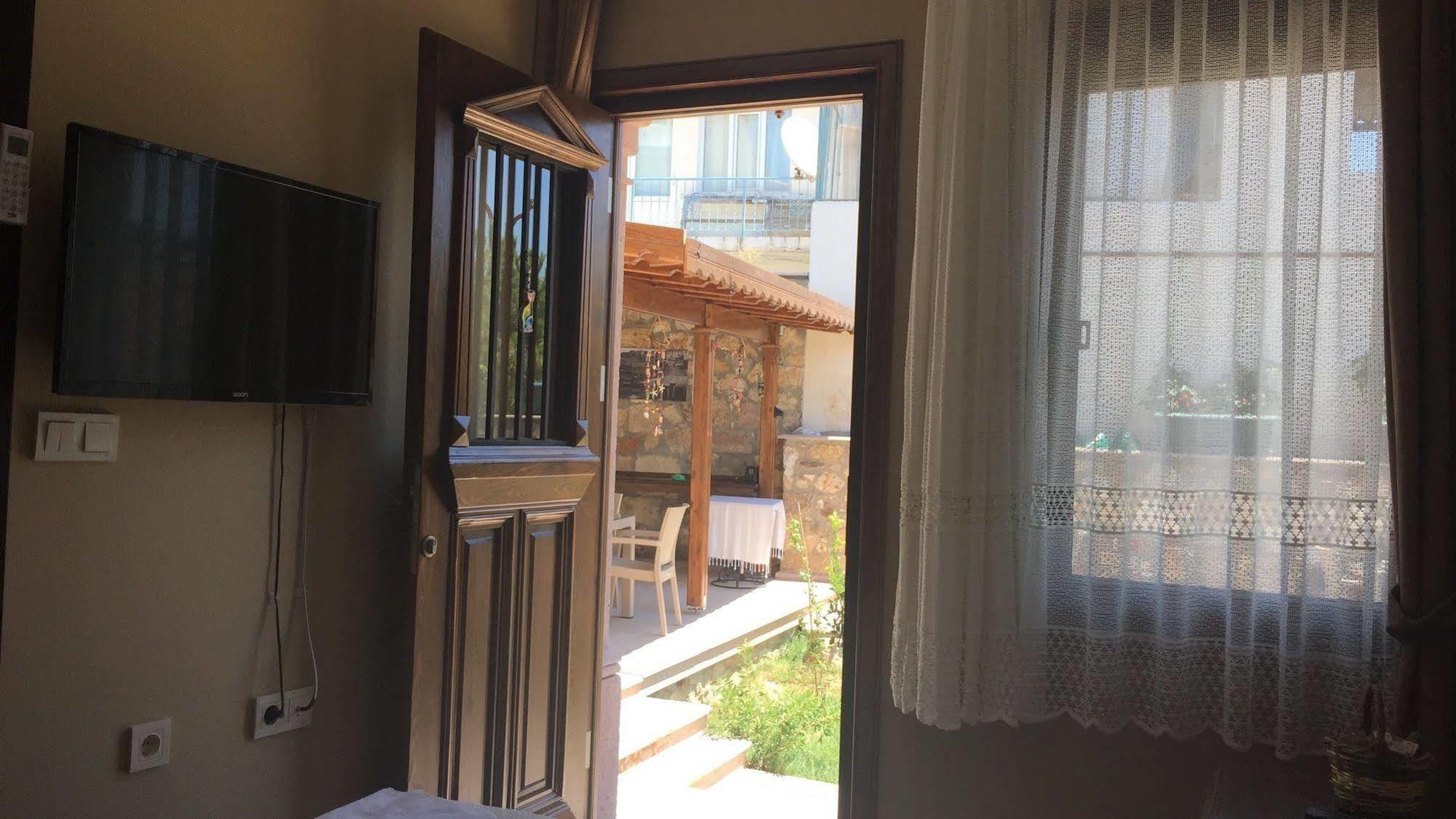 Hayriye Hanim Ege Ayvalik Exterior photo